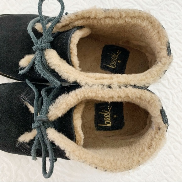 🔥 Beek Penguin Shearling-Lined Booties, Black - Picture 8 of 10